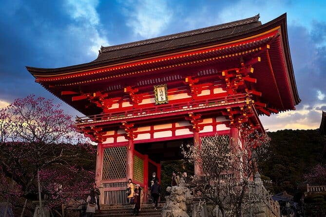 10-Day Golden Route of Japan - Immerse Yourself in Hiroshimas Resilience