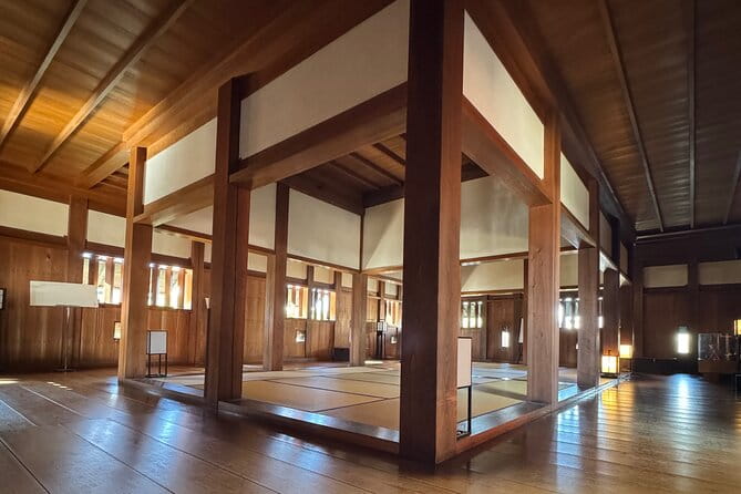 2-Hour Private Hiroshima Morning Tour - Visiting the Itsukushima Shrine on Miyajima Island