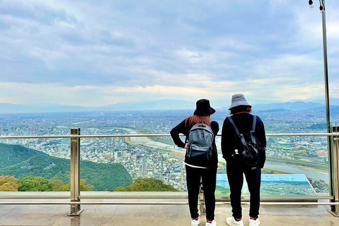 2 Hour Private Scenic Mountain Castle Tour in Gifu - Tour Overview