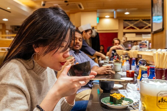 A Taste of Tokyo: Sake & Sushi Private Tour - Savoring Sushi Delights