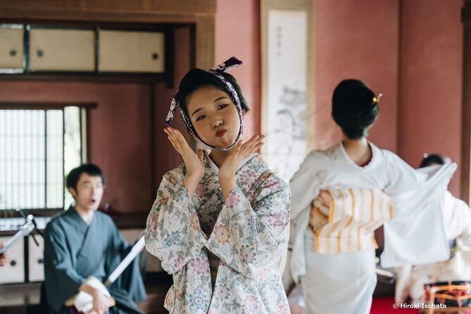 A Traditional Tatami Room Dance by Sumiyoshi Shachu Kagoshima - Language and Communication