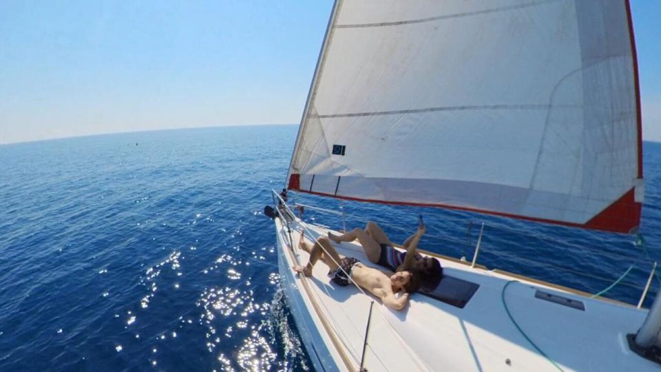 Barcelona: 2-Hour Sunset Sailboat Trip - Recommendations for Participants