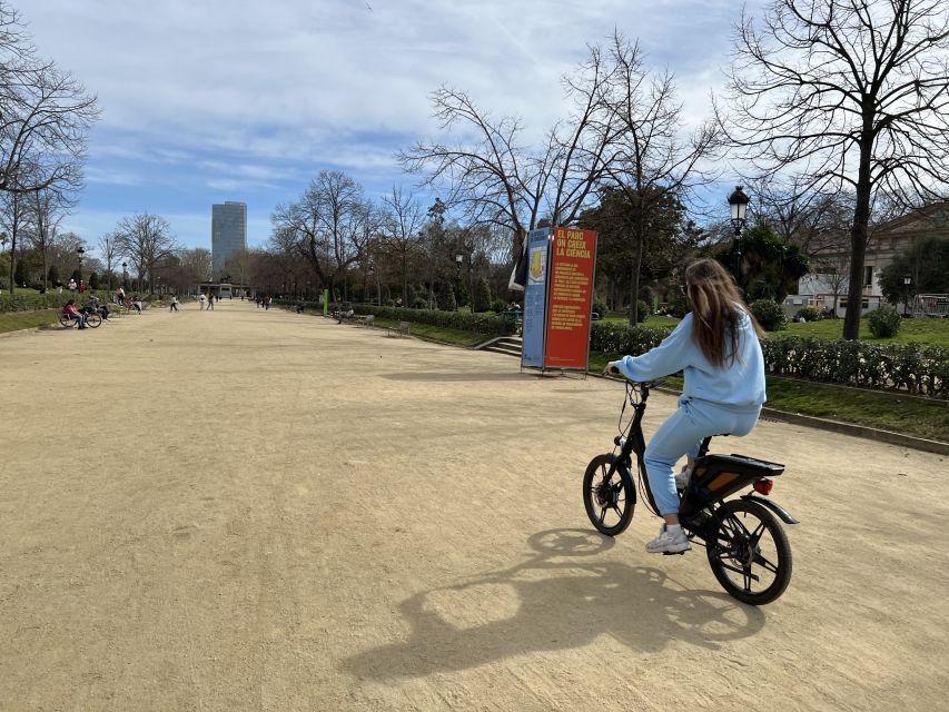 Barcelona: 3-Hour Montjuic Mountain E-Bike Guided Tour - Customizable Itinerary