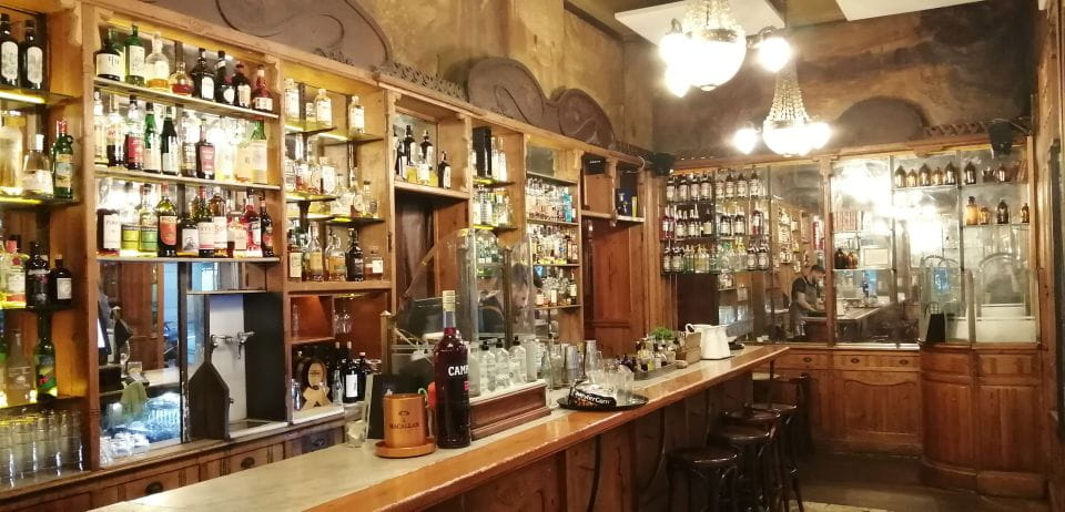 Barcelona Bohemian Evening - Getting to the Tour