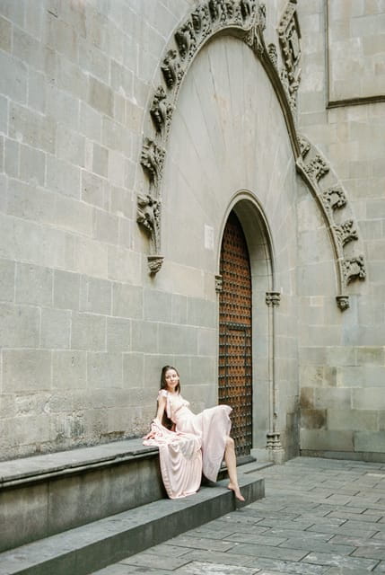 Barcelona Mini Shooting Couple - Key Points
