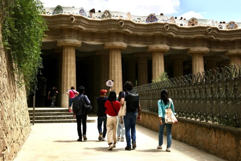 Barcelona: Park Güell Guided Tour With Fast-Track Access - Tips for a Great Visit