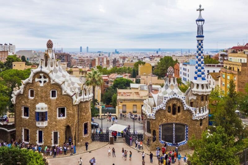 Barcelona: Park Guell Guided Tour With Skip the Line Entry - Tips for an Enjoyable Visit