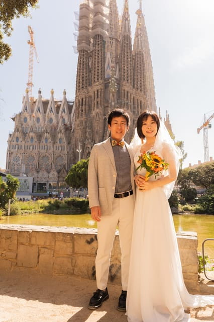 Barcelona: Private Photoshoot at Sagrada Familia - Whats Included in the Package