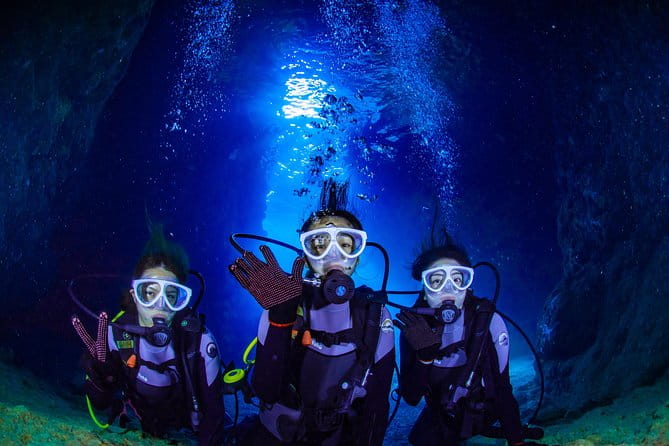 Blue Cave Experience Diving [Charter System / Boat Holding] | I Am Very Satisfied With the Beautiful Facilities of the Shop - Inclusion and Scope of Services