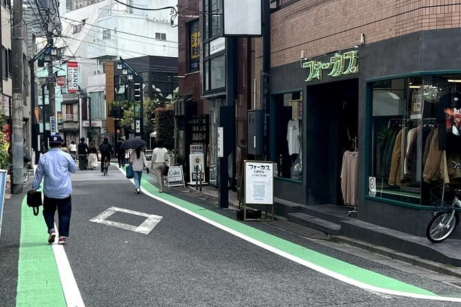 Bocchi The Rock Anime Pilgrimage in Shimokitazawa - Indulging in Bocchi-Themed Snacks and Treats