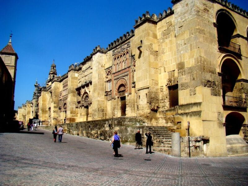 Cordoba: Electric Bike Tour - Inclusions and Amenities Provided