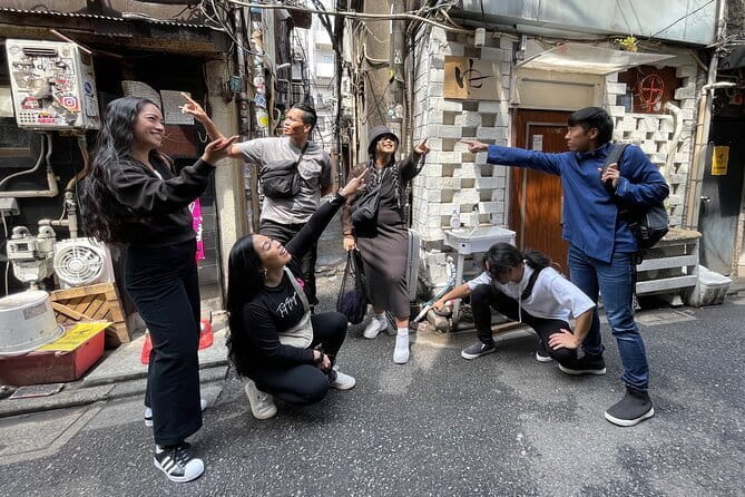 Eat Like a Local in Tokyo With a Local Expert Guide - Connecting With a Local Expert