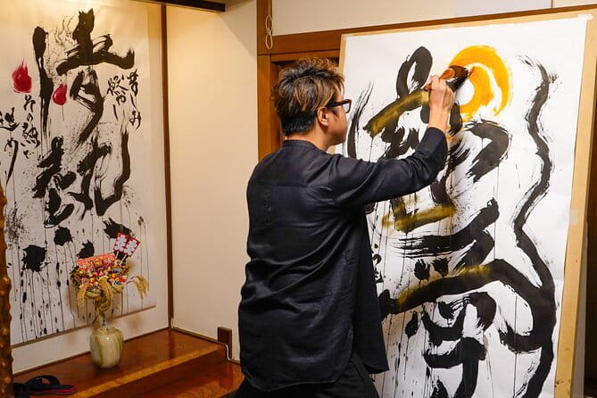 Experience of Large Calligraphy Performance in Asakusa Tokyo - Key Points