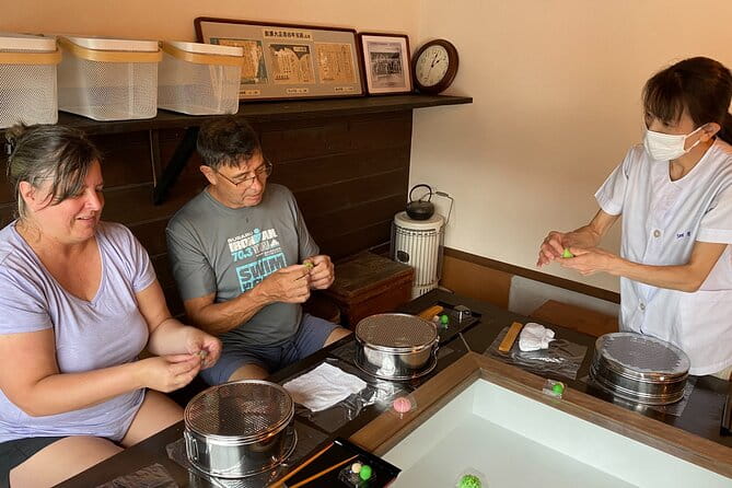 Experience of Making Sweets Taught by Professionals Local Tour & Guide - Tips for a Memorable Experience