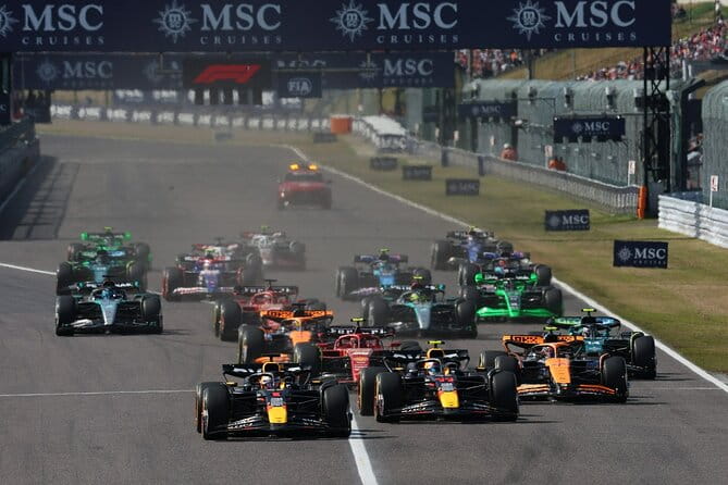 F1 Japanese Grand Prix JR Chartered Train Departing From Kyoto - Key Points