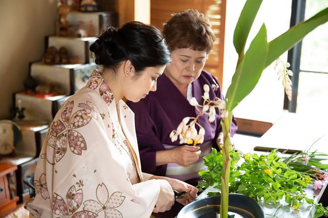 Flower Arrangement Experience With Simple Kimono in Okinawa - Instructional Guidance and Hands-on Experience