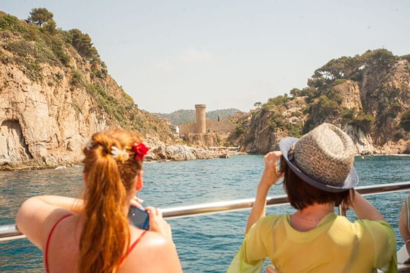 From Barcelona: Costa Brava Day Tour - Boat Cruise in Costa Brava