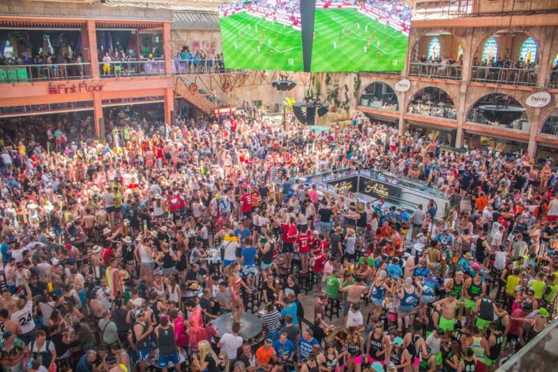 From Can Picafort: Ballermann Night Tour by Bus - Accessibility Information