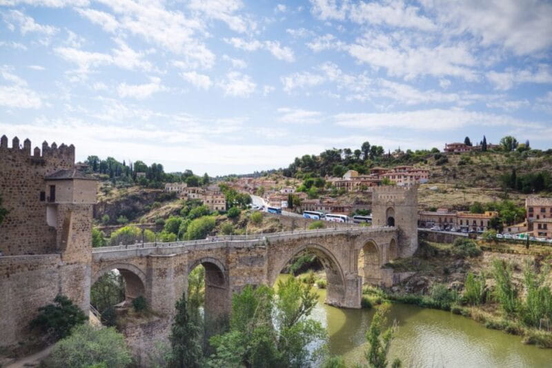 From Madrid: Toledo Guided Day Trip With Cathedral Admission - Customer Feedback and Ratings