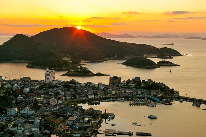 Fukuyama/Tomonoura Half-Day Private Tour With Government-Licensed Guide - Tips for a Great Experience