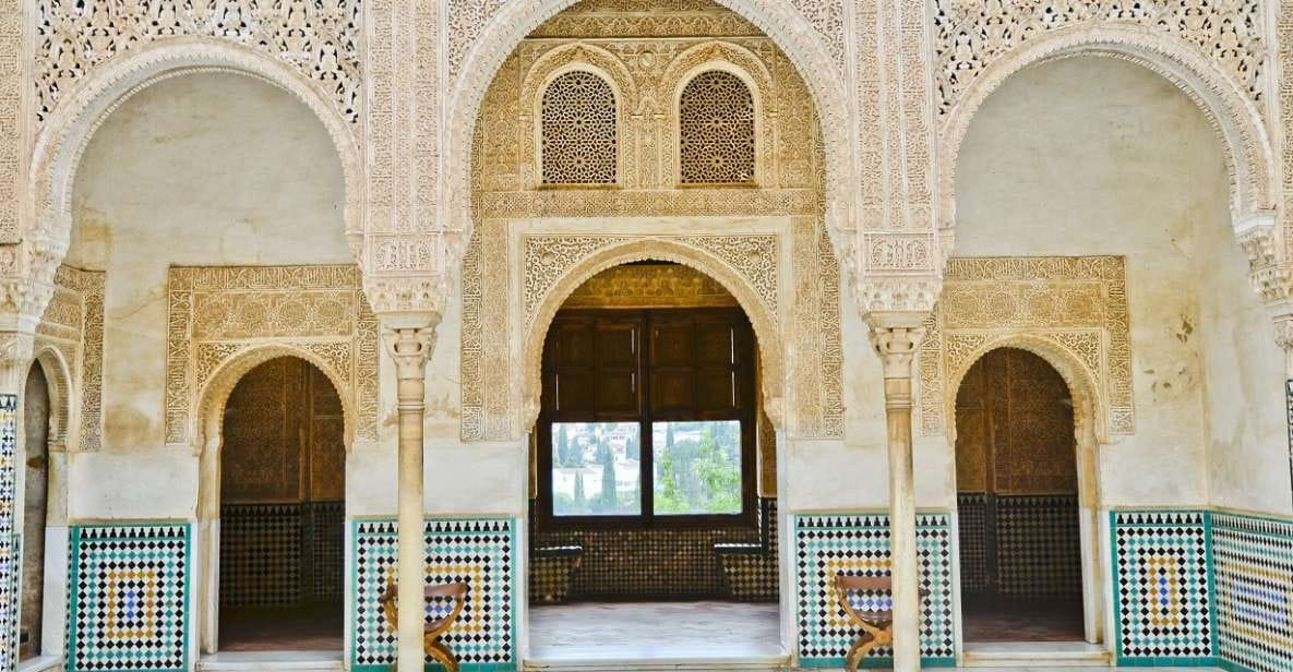 Granada: Alhambra Regular Tour - Key Points