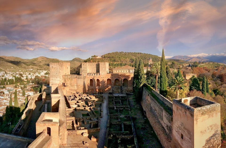 Granada: Alhambra Regular Tour - Important Information