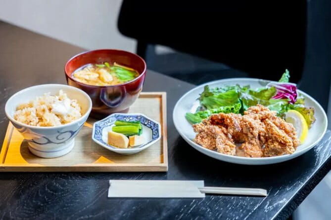 Hokusai Museum, Ganshoin & Sake Walking Tour in Obuse Nagano - Savor the Flavors of Sake Tasting