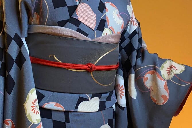 Japanese Kimono Workshop and History - Experiencing Japanese Culture