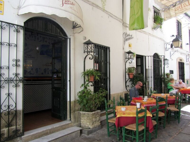 Jerez: Traditional Tapas Tour - Inclusions and Accessibility