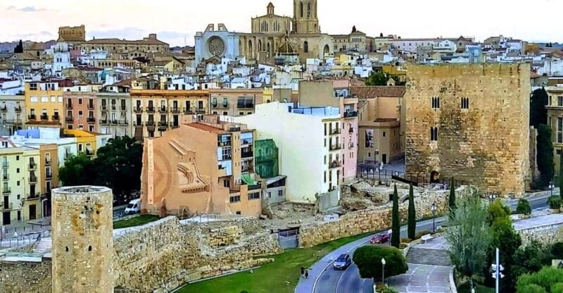 Journey to the Past: the Roman Tarraco and Old Town - Spanish - Starting Point: Plaça De La Font