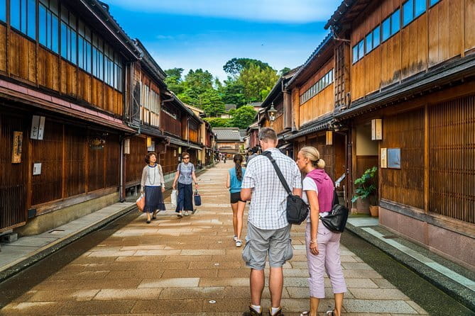Kanazawa Night Foodie Tour - Why You Should Join the Kanazawa Night Foodie Tour