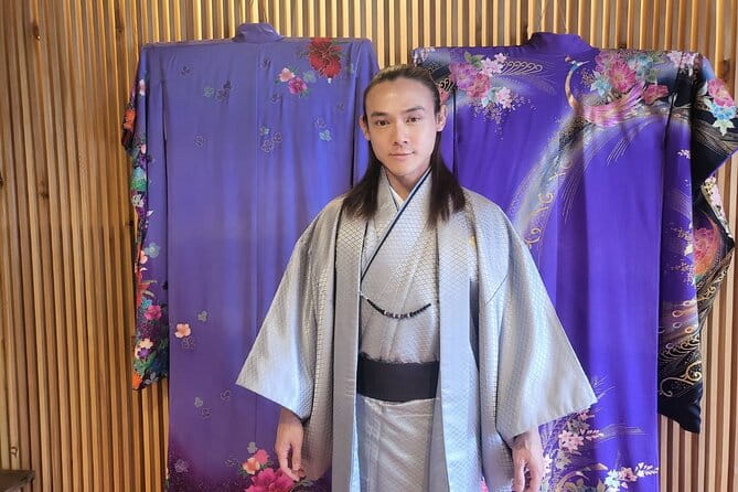 Kimono Experience at Fujisan Culture Gallery With Tea Lesson - Experiencing the Kimono
