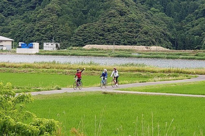 Kinosaki Onsen Cycling Tour Kinosaki & Riverside Experience - Health and Safety Considerations