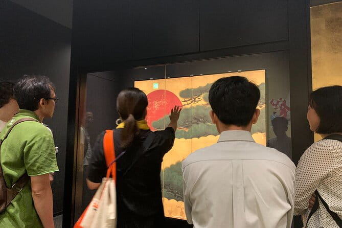 Kumamoto Castle Walking Tour With Local Guide - Appreciating the Castles Significance in Kumamoto