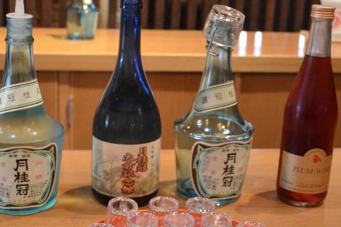Kyoto Sake Brewery Tour With Lunch - Experiencing the Quaint Surrounding Area