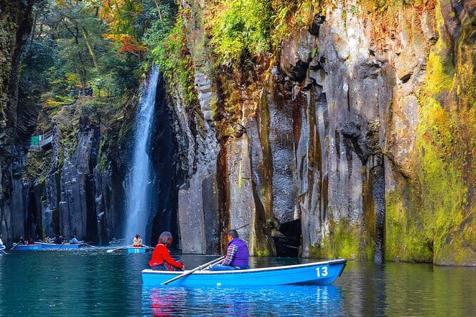 Kyushu Day Trip to Takachiho Gorge and Shrines From Fukuoka - Highlights of Takachiho Gorge