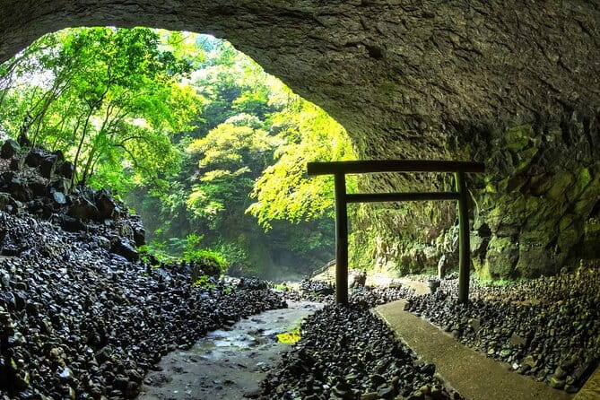 Kyushu Kamishiromi Shrine, Amano Iwato, and Takachiho Gorge Tour - Inclusions and Exclusions