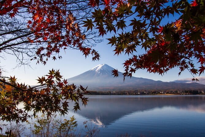 Lake Kawaguchiko Private Customizable Full Day Tour - Key Points