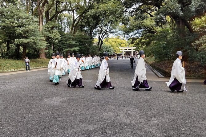 Learnig History of Tokyo in Depth With a Certified Tour Guide - Key Points