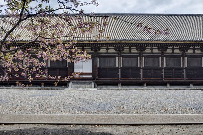 Lets Enjoy Kyoto in a Kimono! Visit the Mysterious Fushimi Inari - Navigating the Tours Logistics