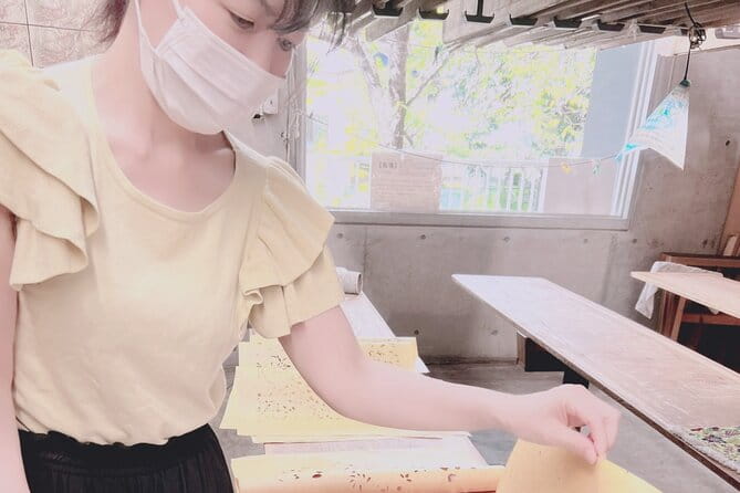 Licensed Guide Tokyo Traditional Dyeing Experience Tour - What to Expect During the Tour