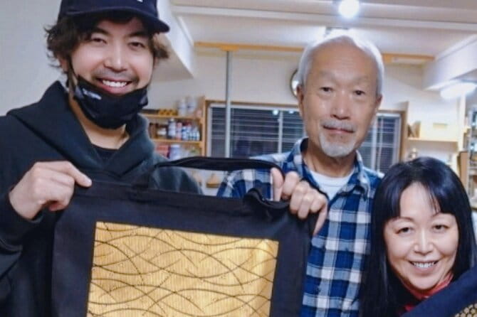 Licensed Guide Tokyo Traditional Dyeing Experience Tour - Health and Accessibility Considerations