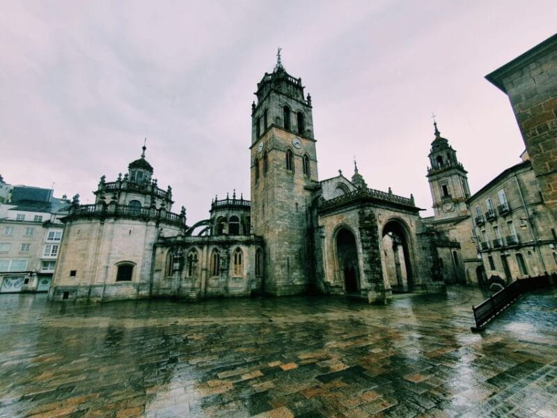 LUGO: Private Guided Walking Tour - Tour Overview and Details