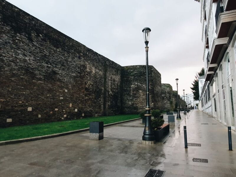 LUGO: Private Guided Walking Tour - Tour Experience