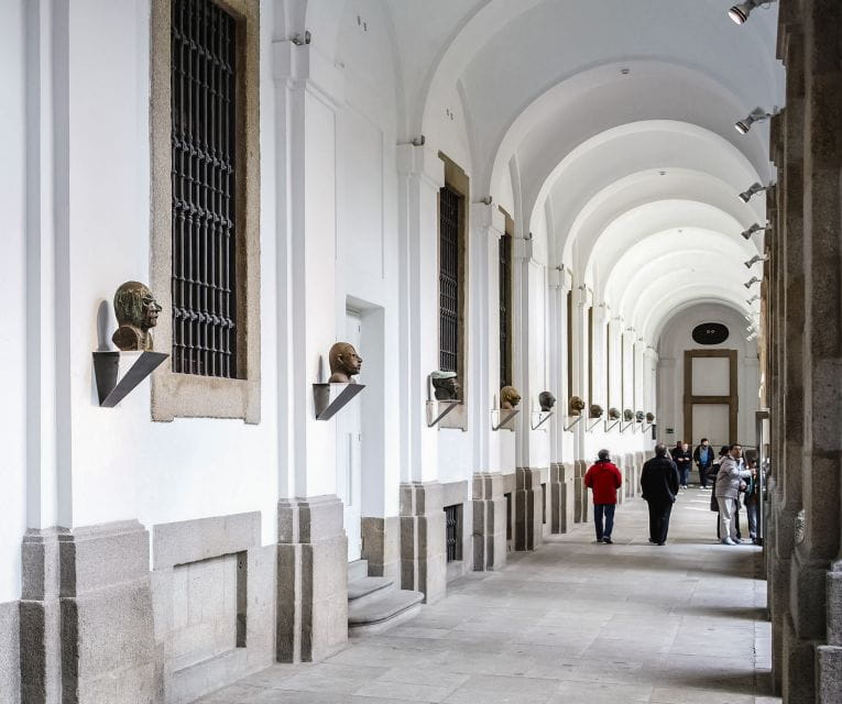 Madrid: Reina Sofía Museum Entrance Ticket - Visitor Guidelines