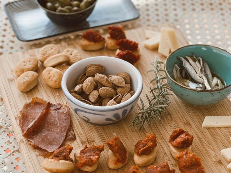 Mallorca: Gastronomic Wine Tasting & Local Delicacies - Scenic Setting