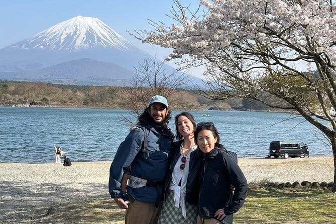 Mount Fuji Five Lakes Tour From Kawaguchiko With Guide & Vehicle - Accessibility Features