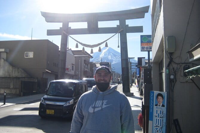 Mount Fuji Five Lakes Tour From Kawaguchiko With Guide & Vehicle - Customer Reviews and Feedback