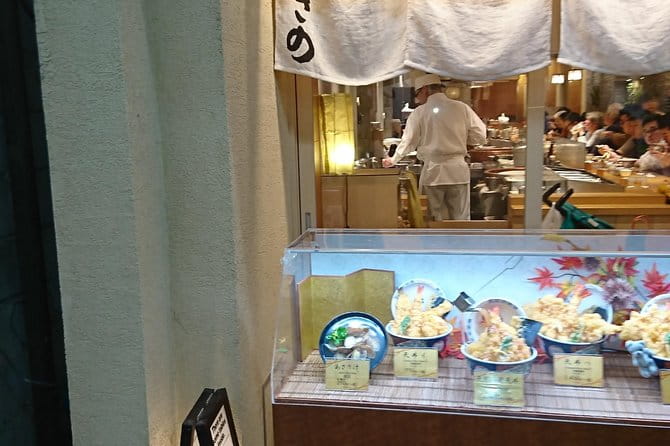 Naramachi Walking Tour With Local - Key Points