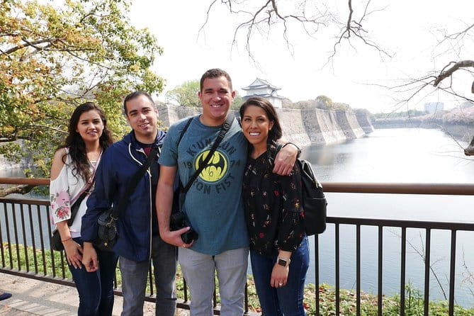 Osaka Castle and the Sumiyoshi Taisha Shrine - Navigating the Scenic Routes to Osaka Castle